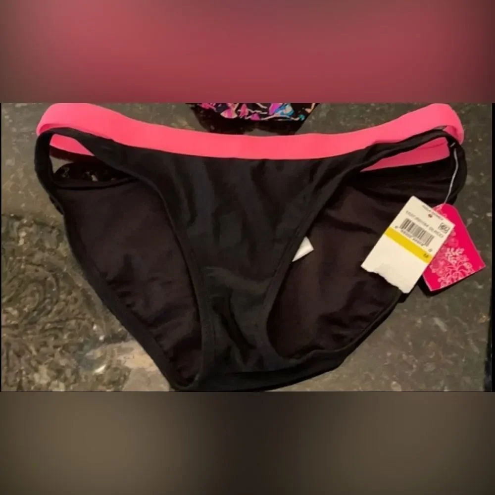 Hula Honey nwt liners